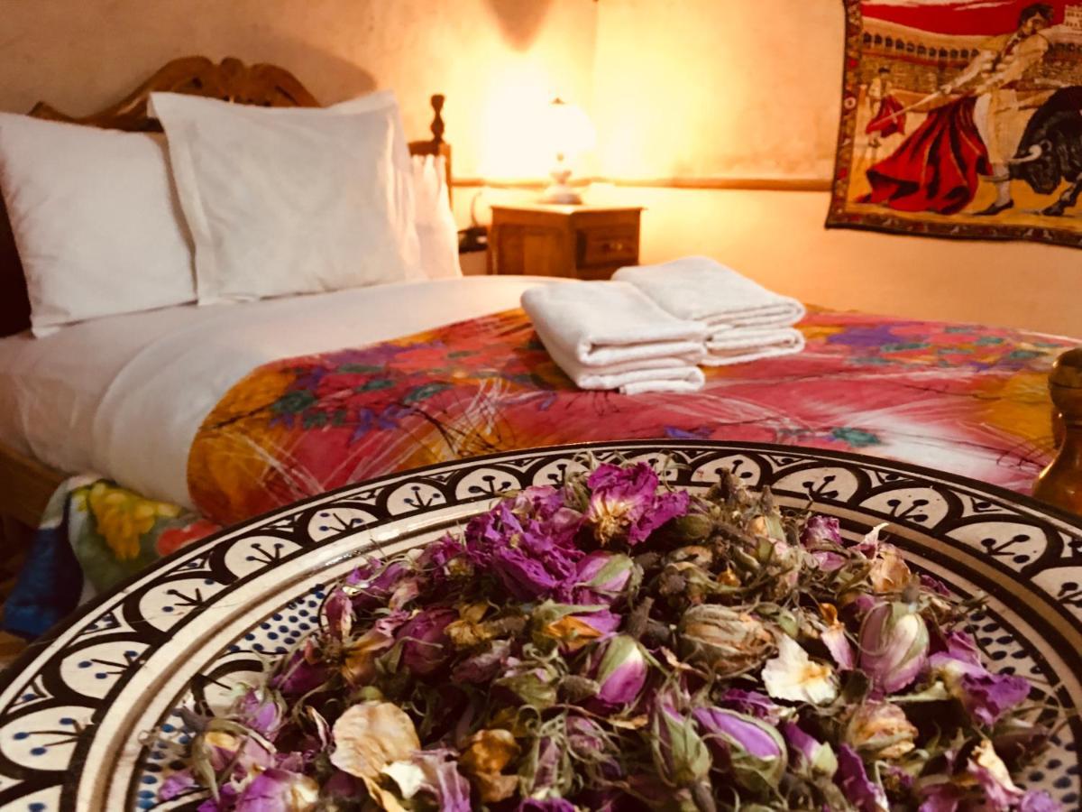 Hotel Panoramique De La Vallee Aït Idaïr 外观 照片