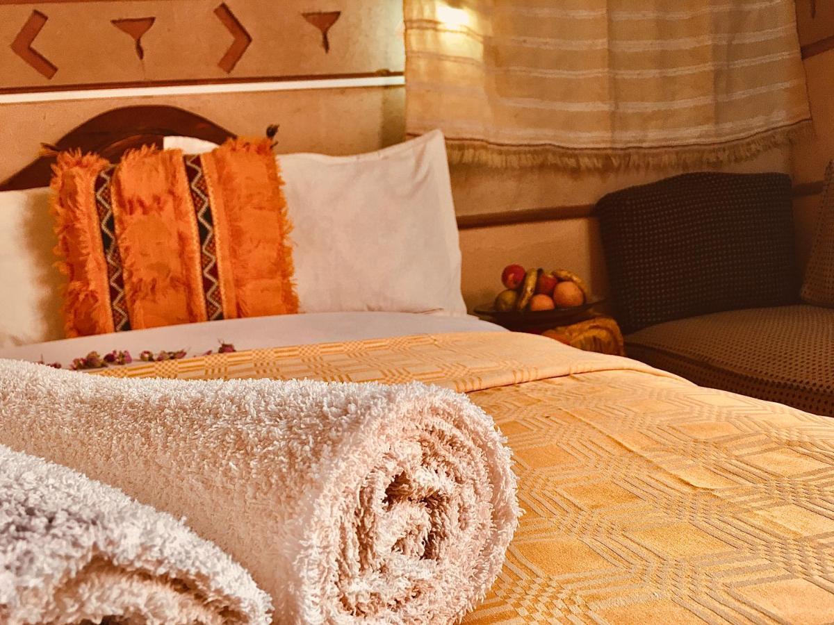 Hotel Panoramique De La Vallee Aït Idaïr 外观 照片