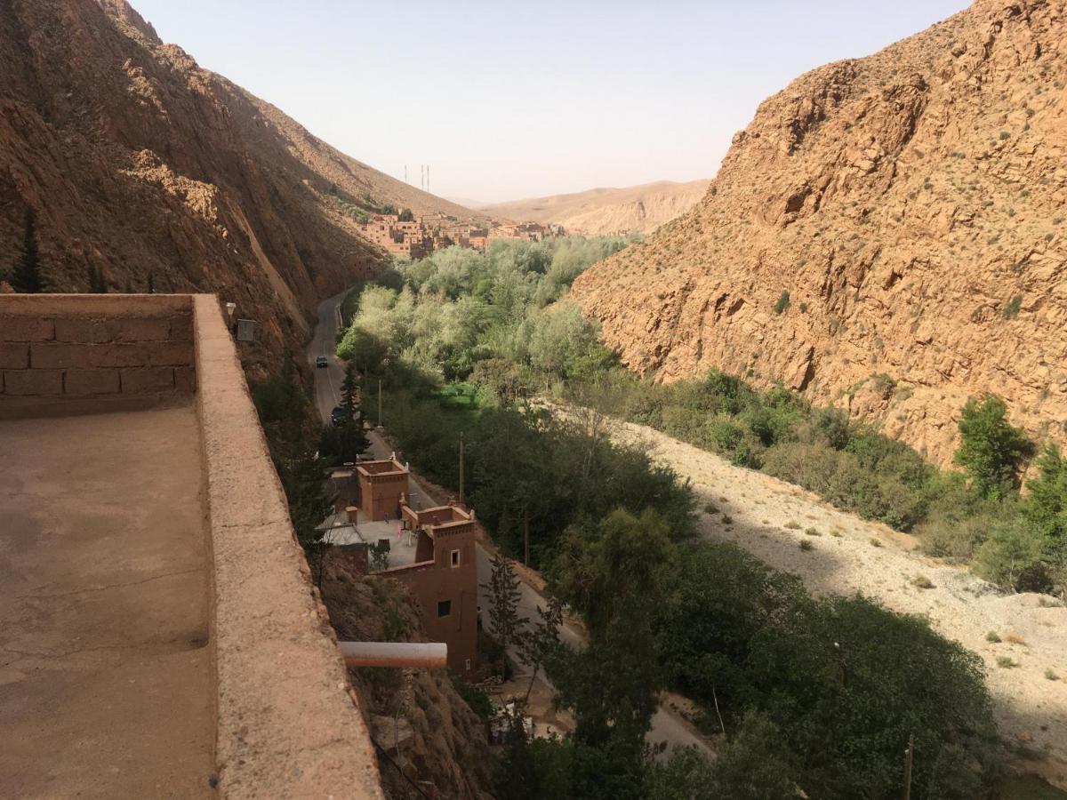Hotel Panoramique De La Vallee Aït Idaïr 外观 照片