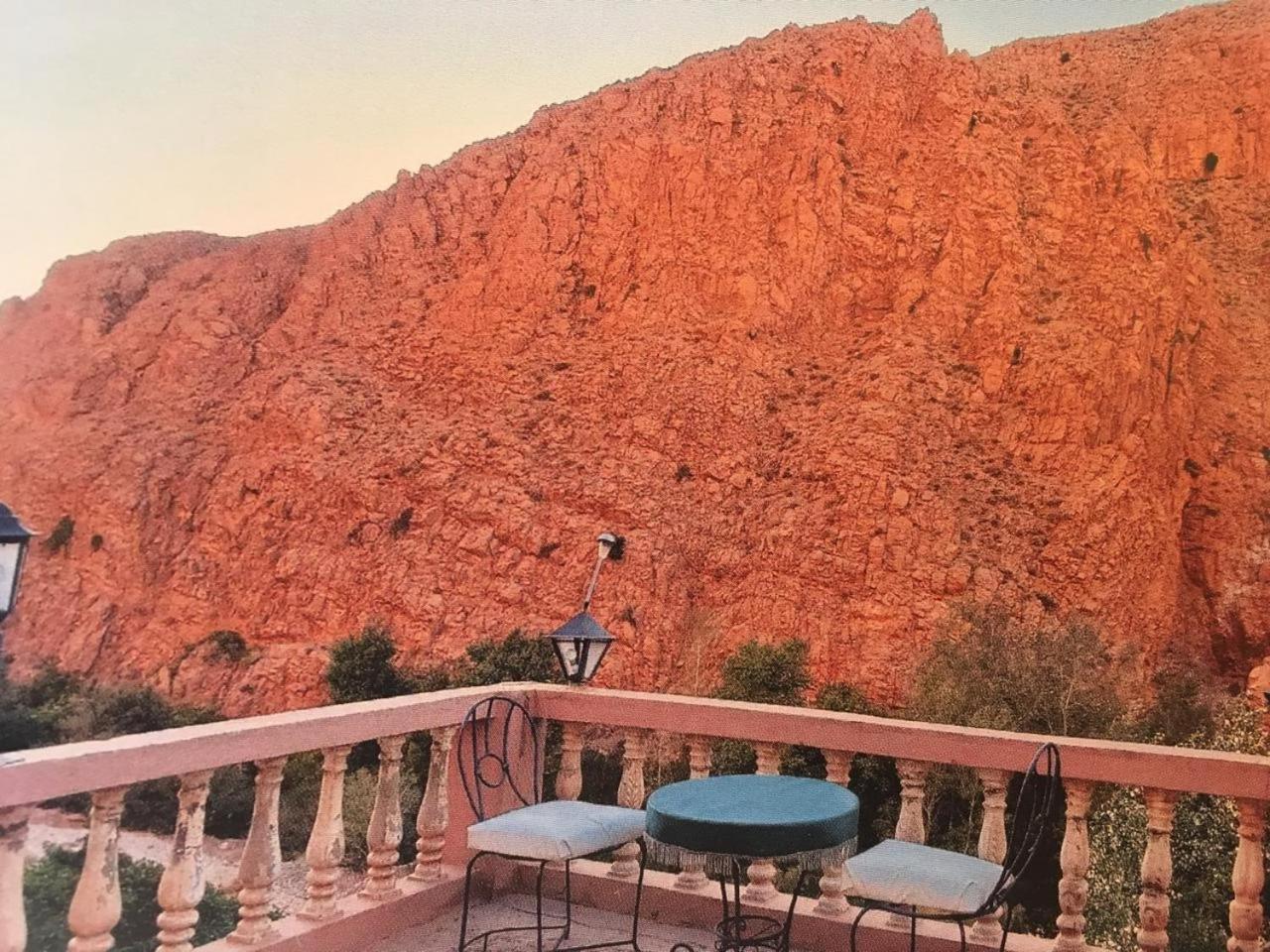 Hotel Panoramique De La Vallee Aït Idaïr 外观 照片